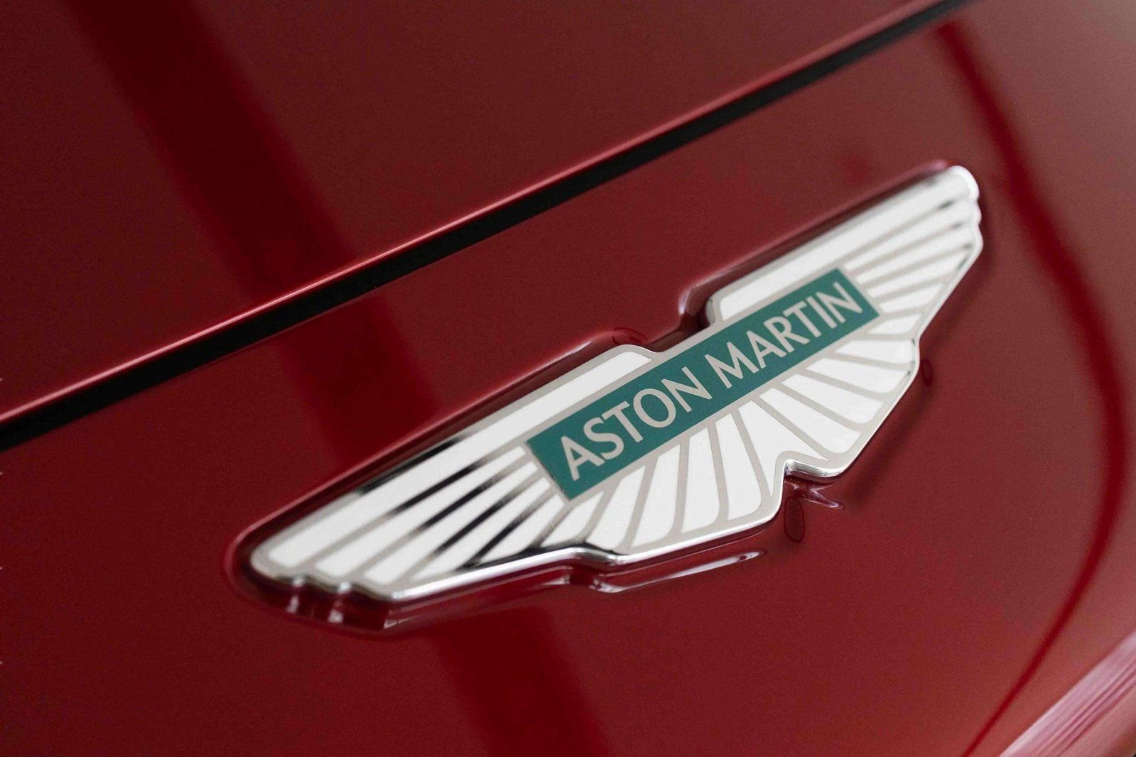 Used 2025 Aston Martin DB12 Convertible RWD image 44