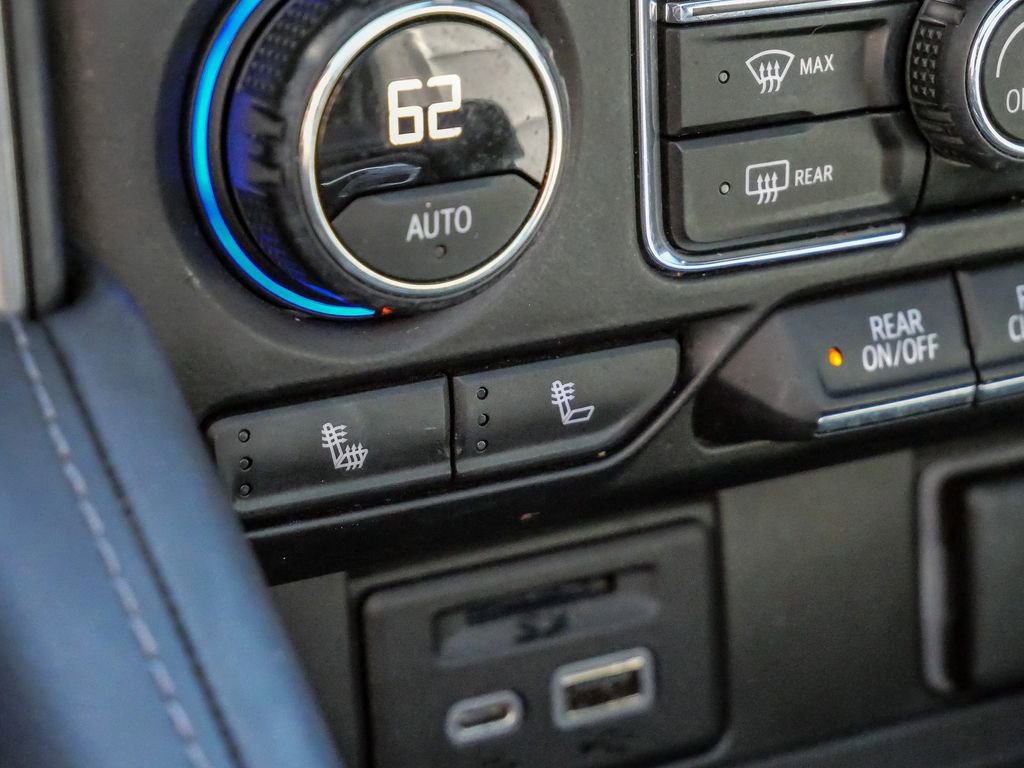 Used 2021 Chevrolet Tahoe Z71 w/ Luxury Package image 33