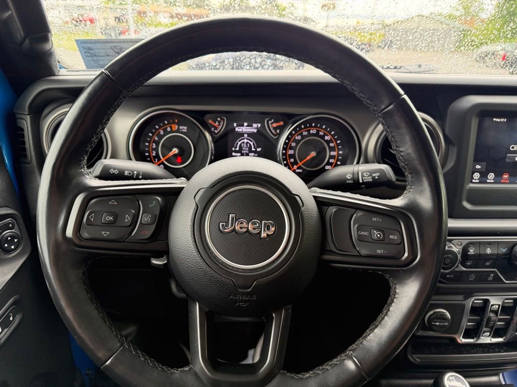 Used 2022 Jeep Gladiator Sport AWD/4WD image 16