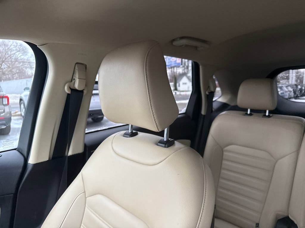 Used 2023 Ford Edge SEL w/ Convenience Package image 36