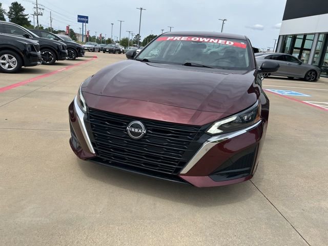 Used 2025 Nissan Altima 2.5 SV FWD image 3