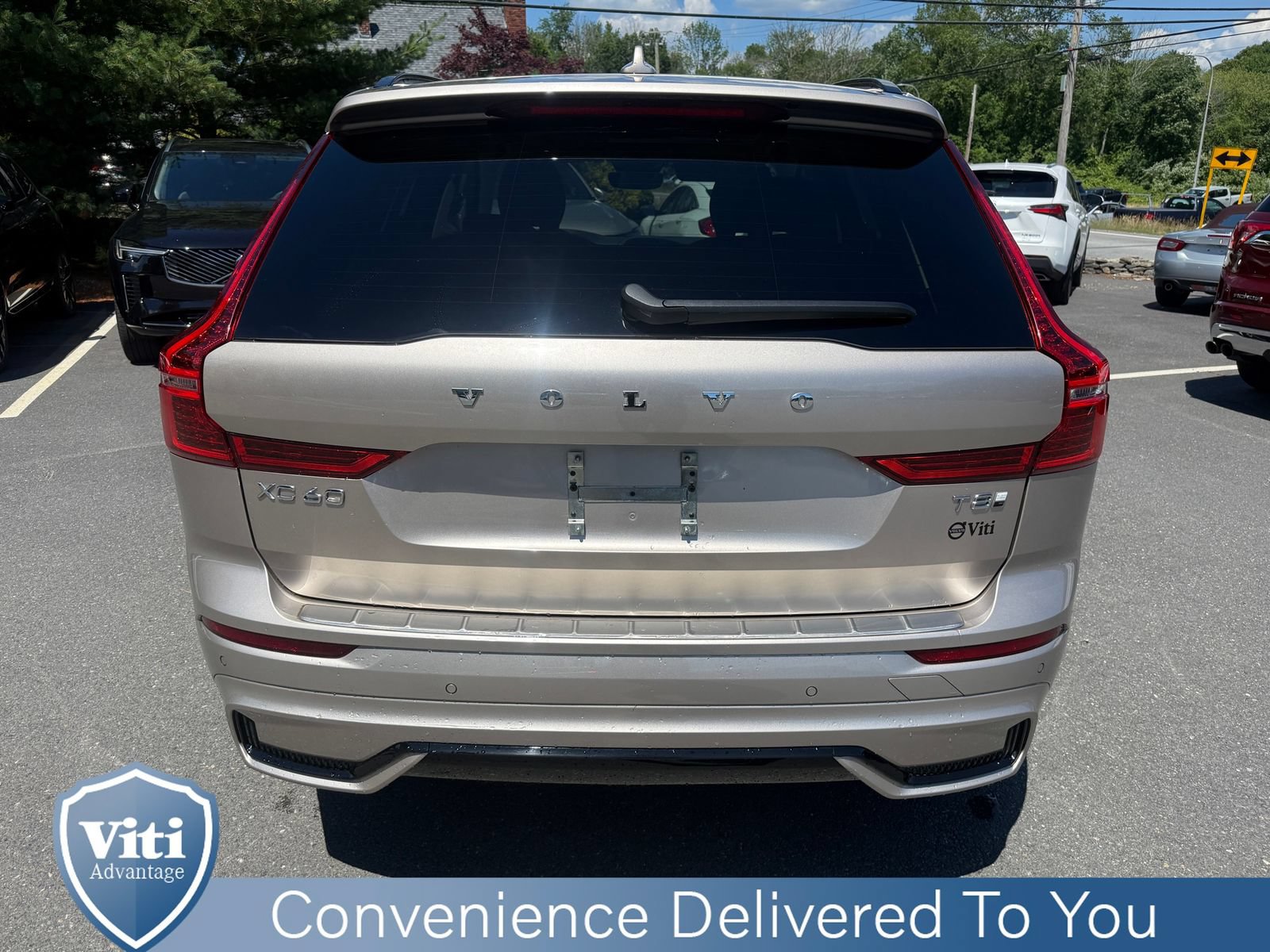Certified 2025 Volvo XC60 T8 Plus w/ Protection Package Premier AWD/4WD image 7