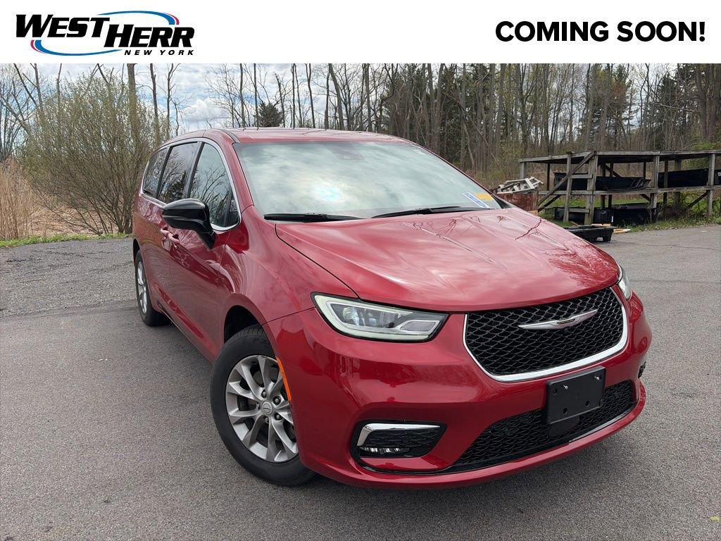 Used 2026 Chrysler Pacifica Select AWD/4WD image 1