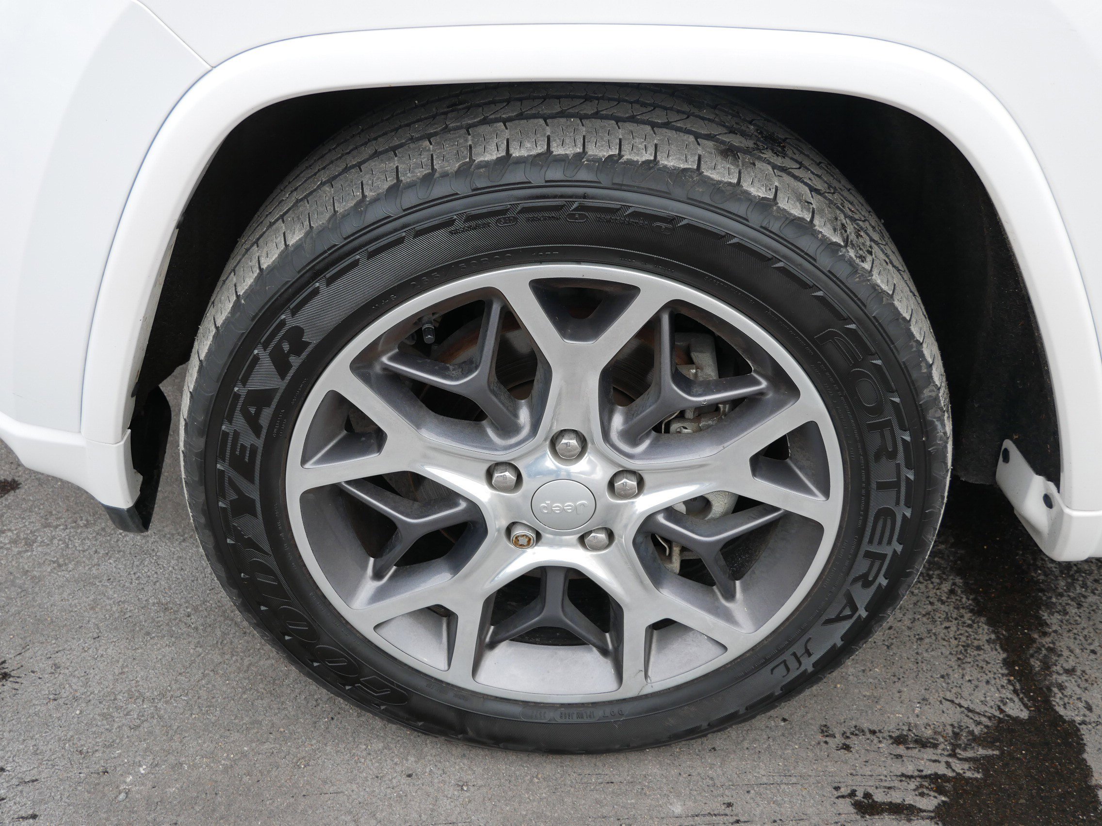 Used 2020 Jeep Grand Cherokee Overland image 4