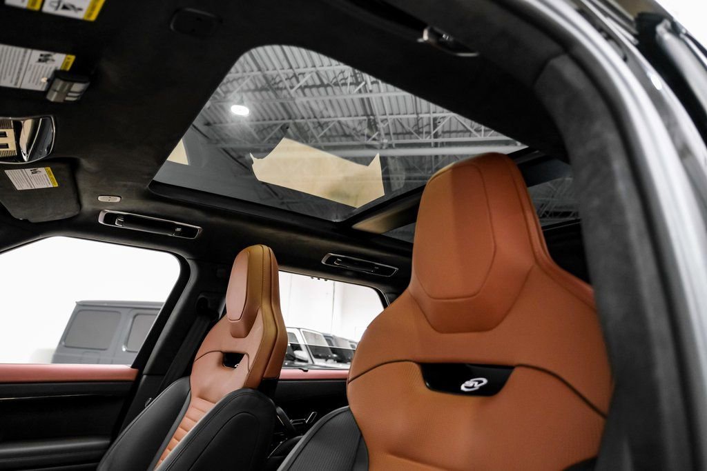 Used 2024 Land Rover Range Rover Sport image 7