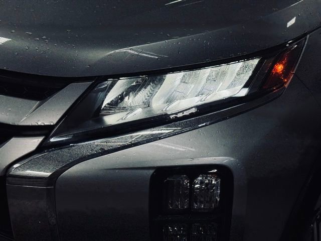 Used 2025 Mitsubishi Outlander Sport AWD video 2