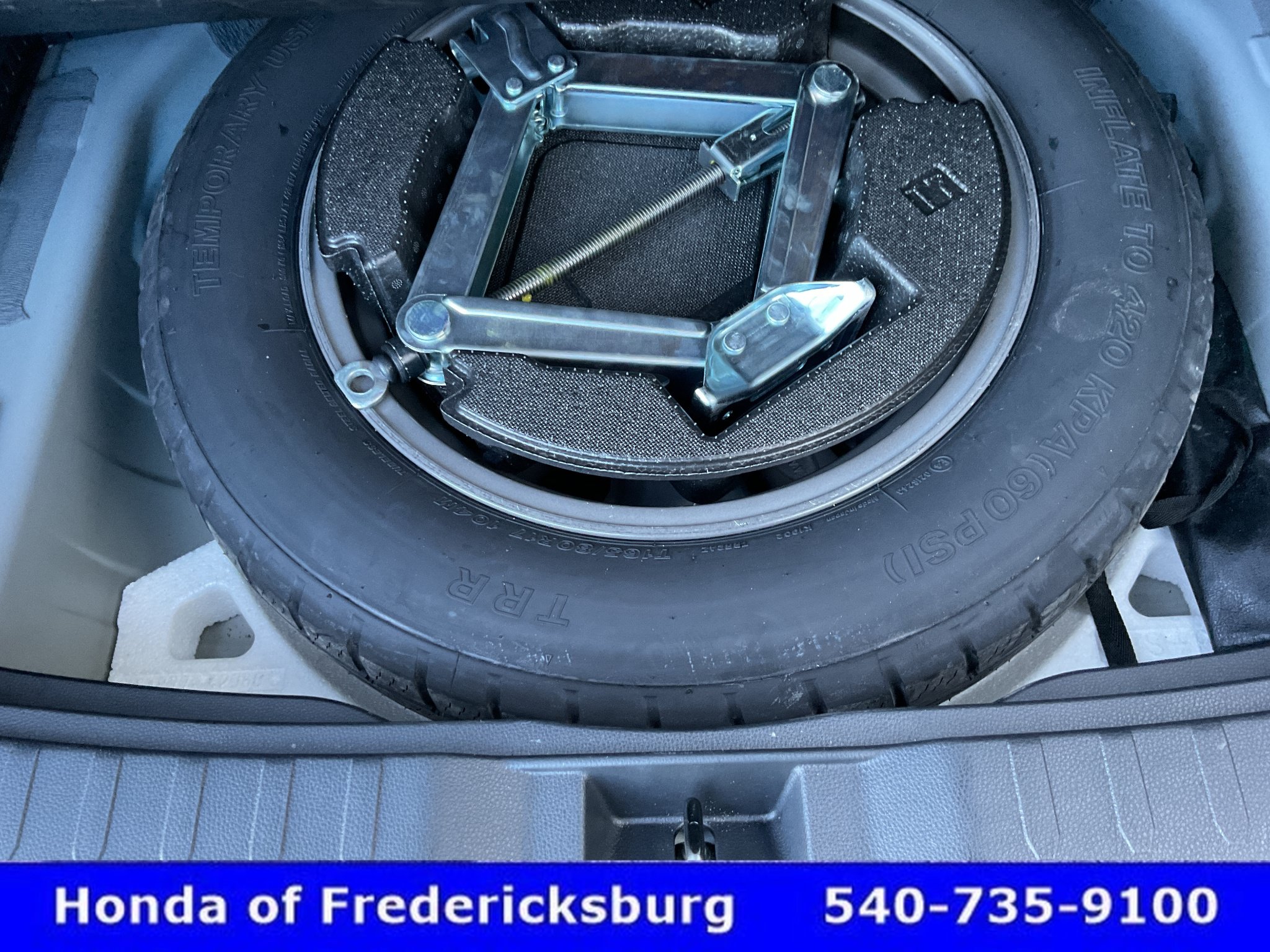 Used 2023 Toyota RAV4 SE w/ Convenience Package AWD/4WD image 21