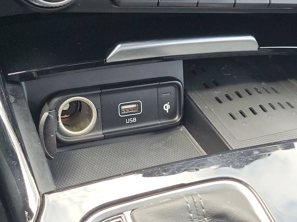 Used 2022 Kia Stinger GT-Line w/ Sun & Sound Package RWD image 17