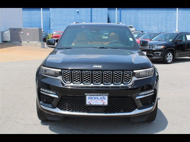 Used 2022 Jeep Grand Cherokee Summit AWD/4WD image 2
