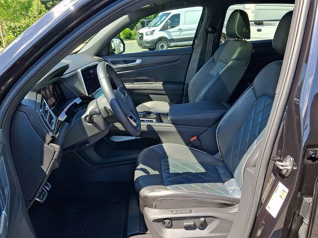 Used 2024 Volkswagen Atlas Cross Sport SEL Premium R-Line AWD/4WD image 9