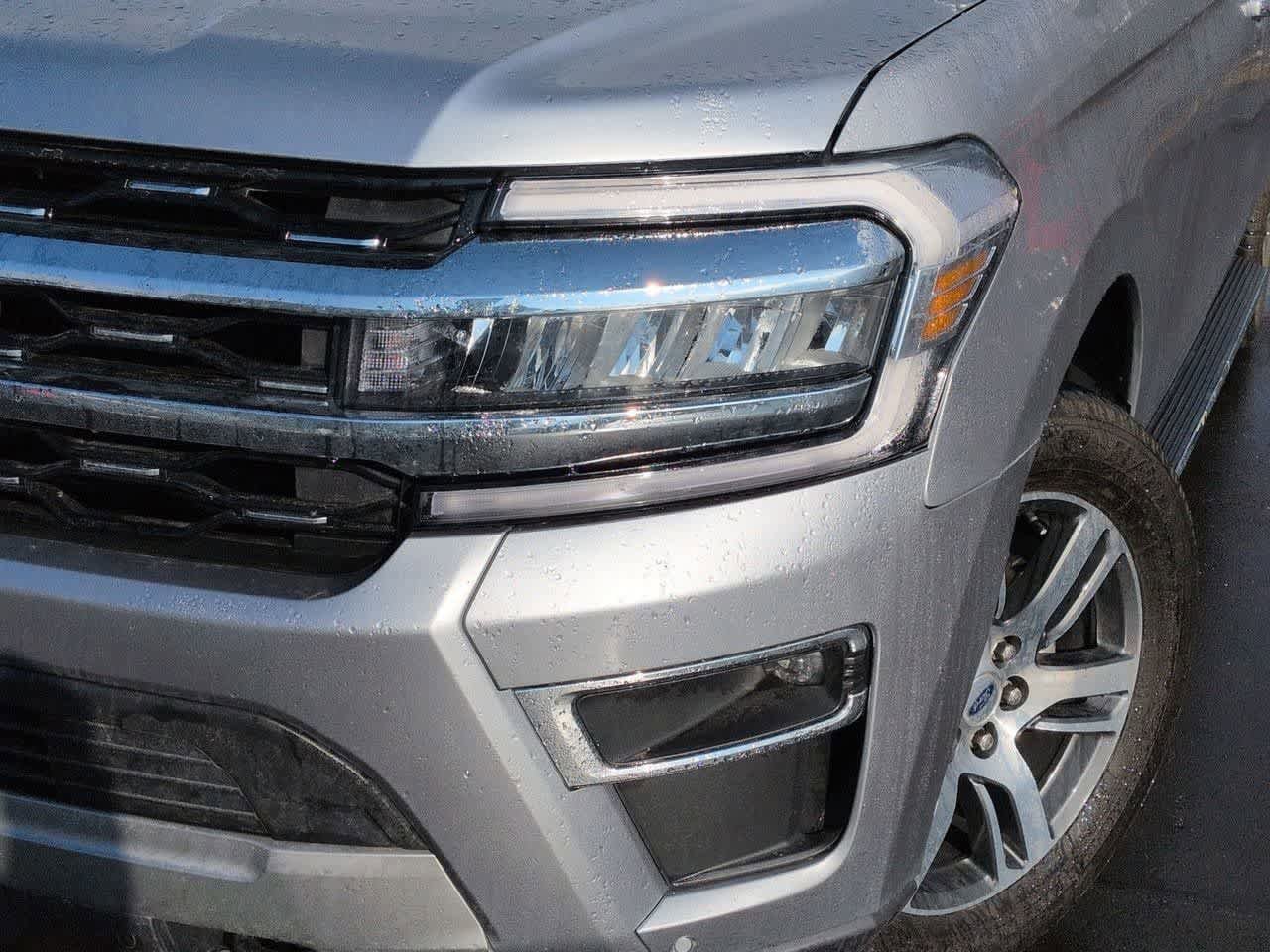 Used 2023 Ford Expedition Max Limited image 10