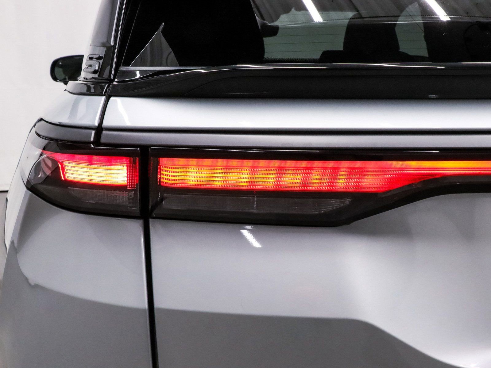 Used 2025 Jeep Wagoneer S Limited image 48