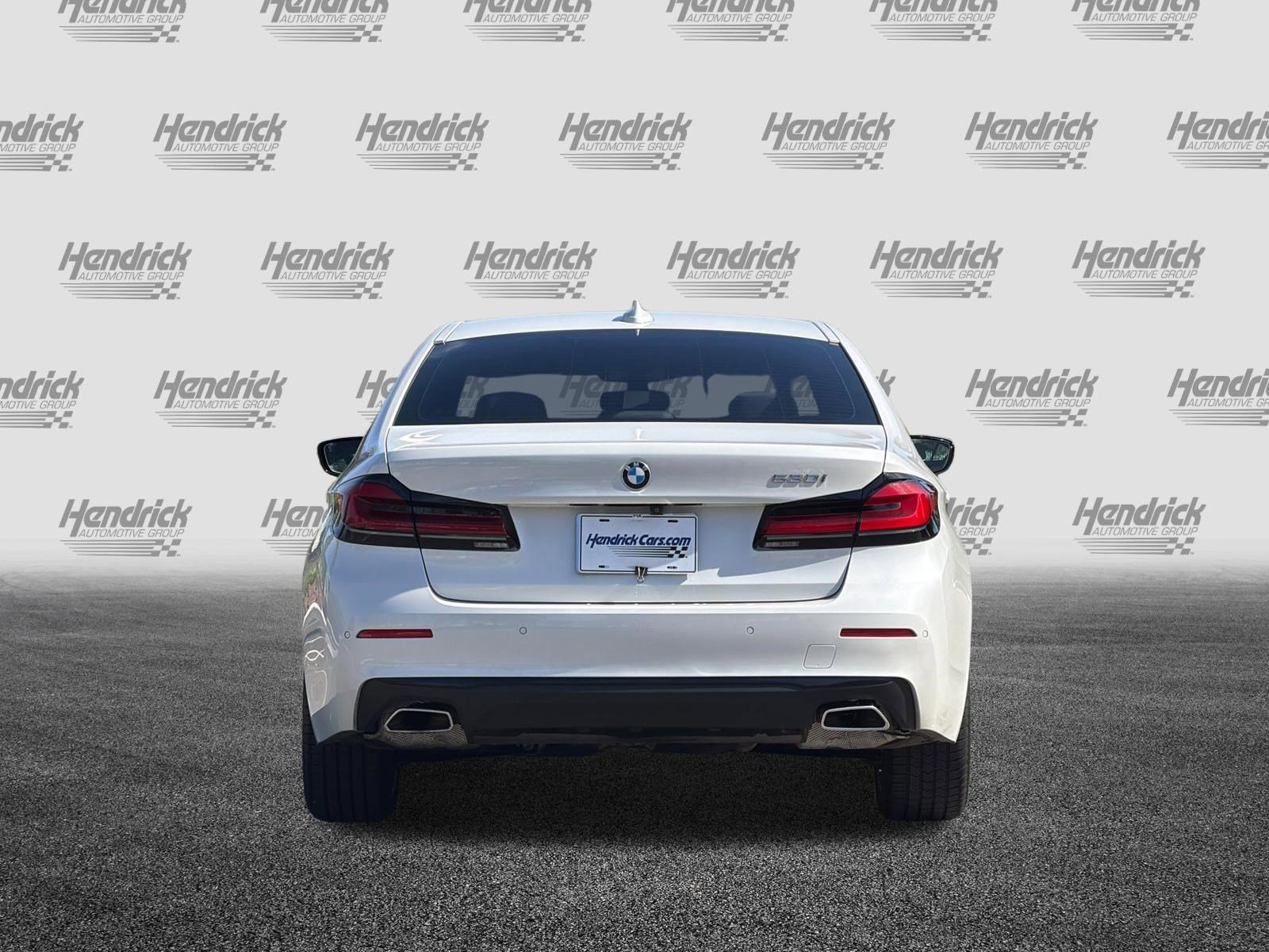 Used 2023 BMW 530i w/ Premium Package image 6