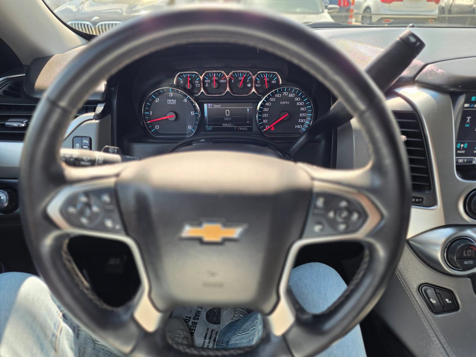 Used 2019 Chevrolet Tahoe LT w/ LT Signature Package RWD image 10