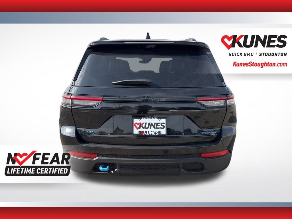 Used 2023 Jeep Grand Cherokee Trailhawk w/ Luxury Tech Group III image 10