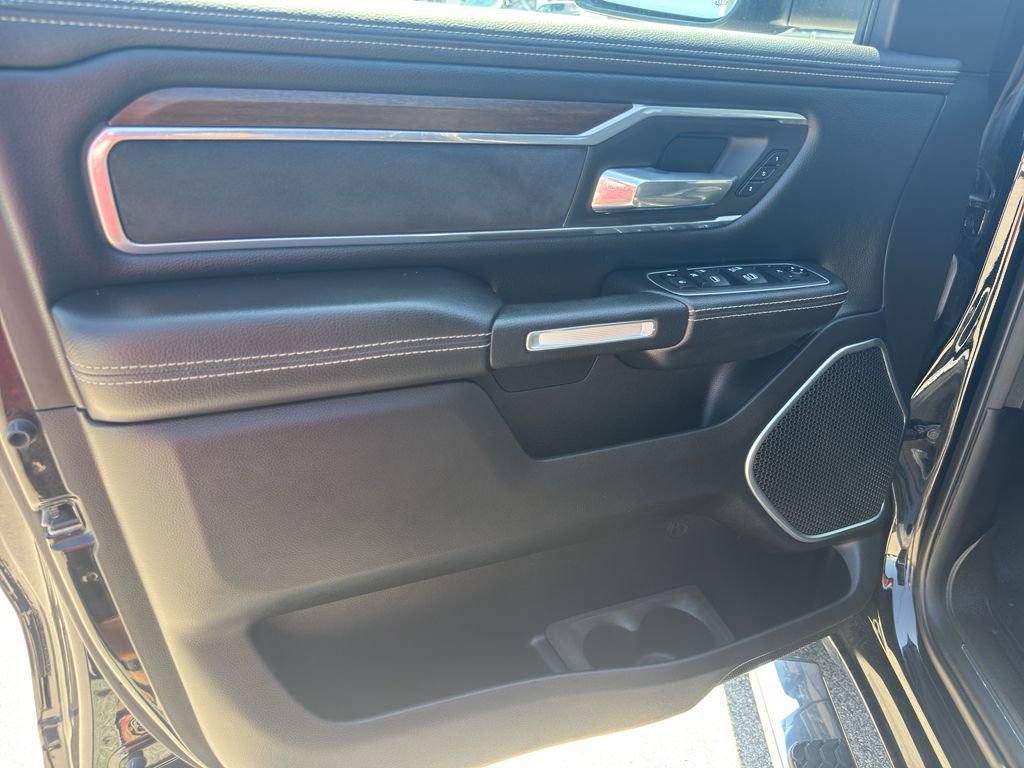 Used 2021 RAM 1500 Laramie AWD/4WD image 13