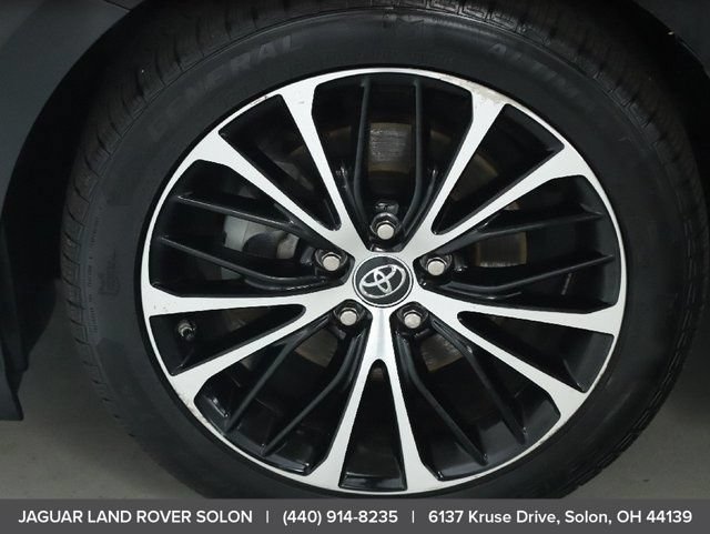 Used 2018 Toyota Camry SE w/ Moonroof Package FWD image 36