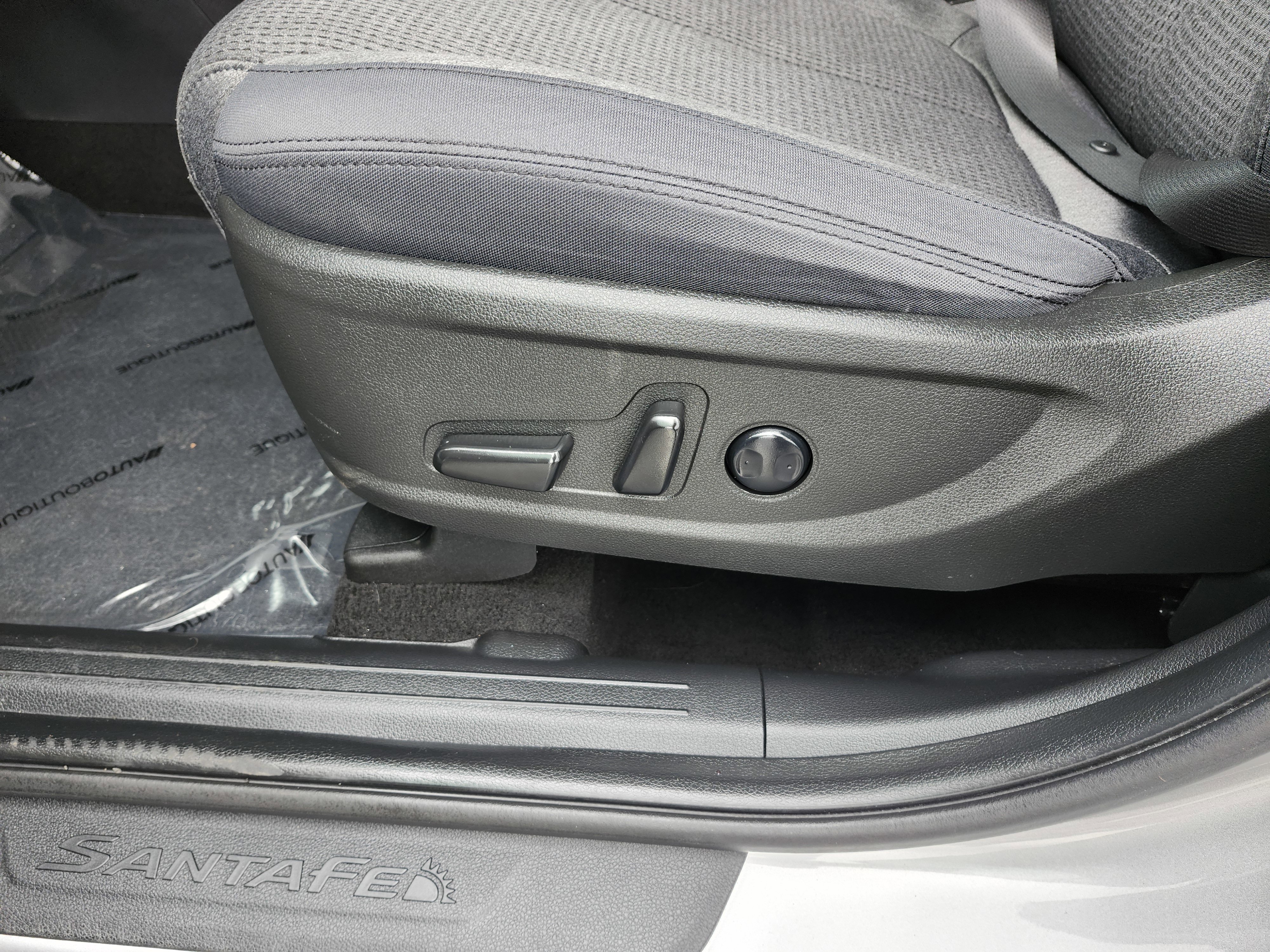 Used 2023 Hyundai Santa Fe SEL FWD image 28