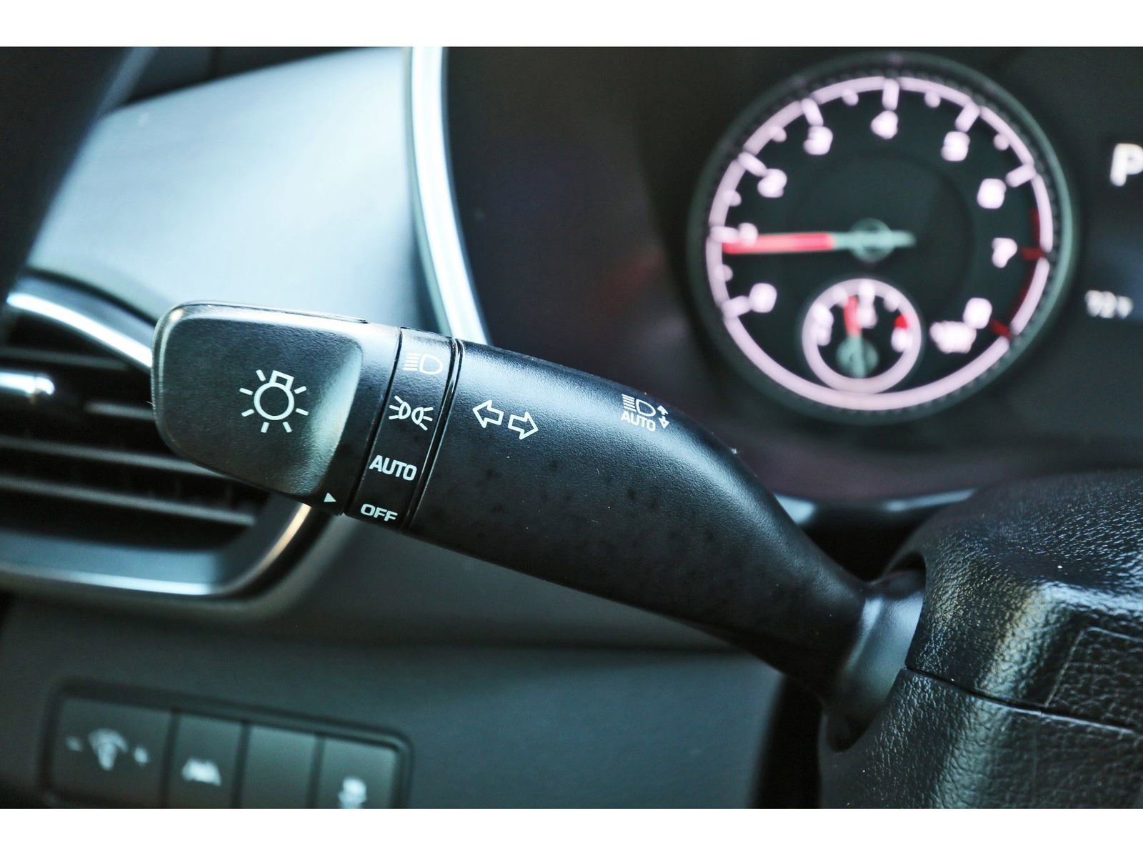 Used 2021 Hyundai Santa Fe SE image 19