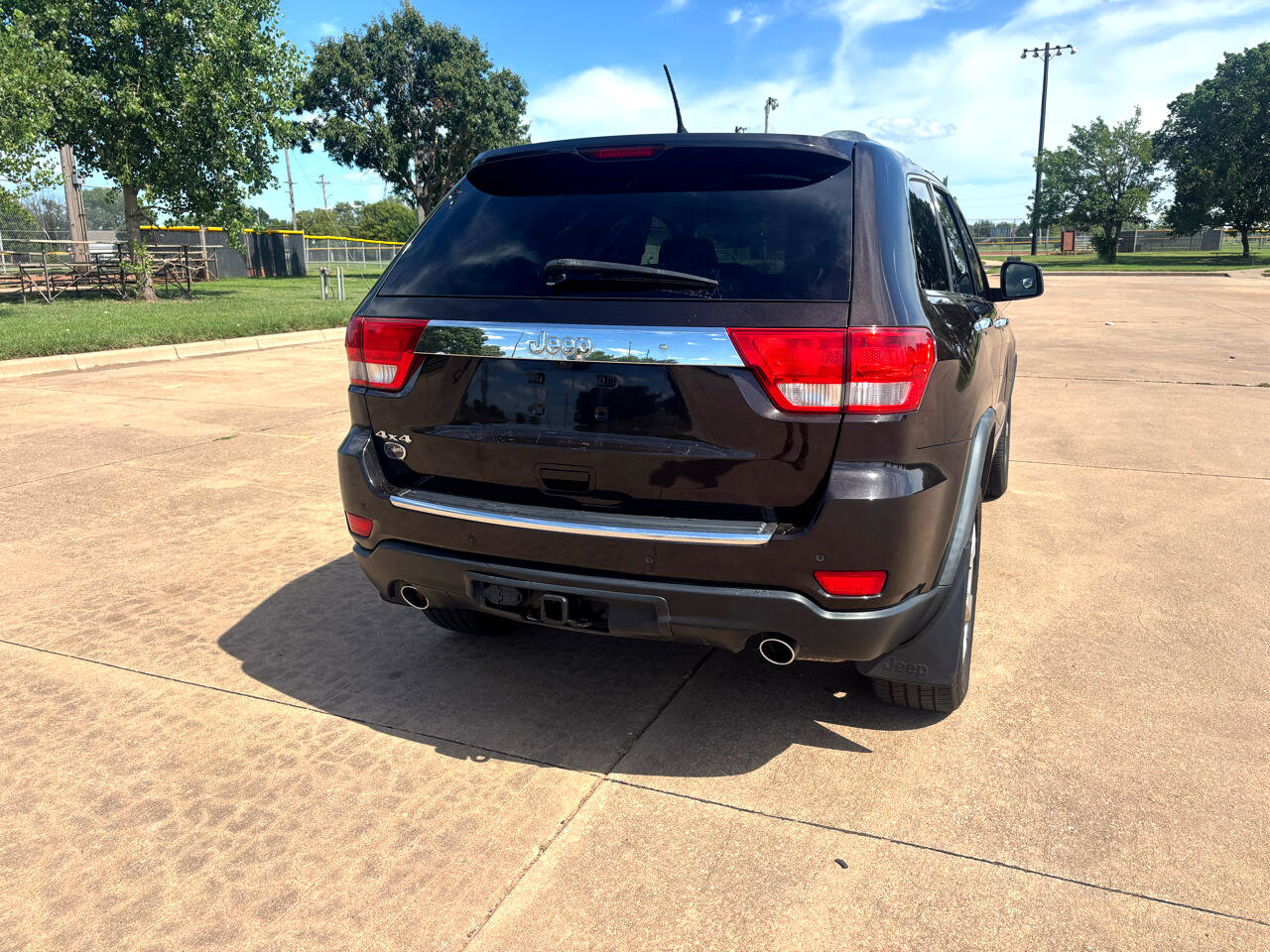 Used 2011 Jeep Grand Cherokee Overland Summit image 33