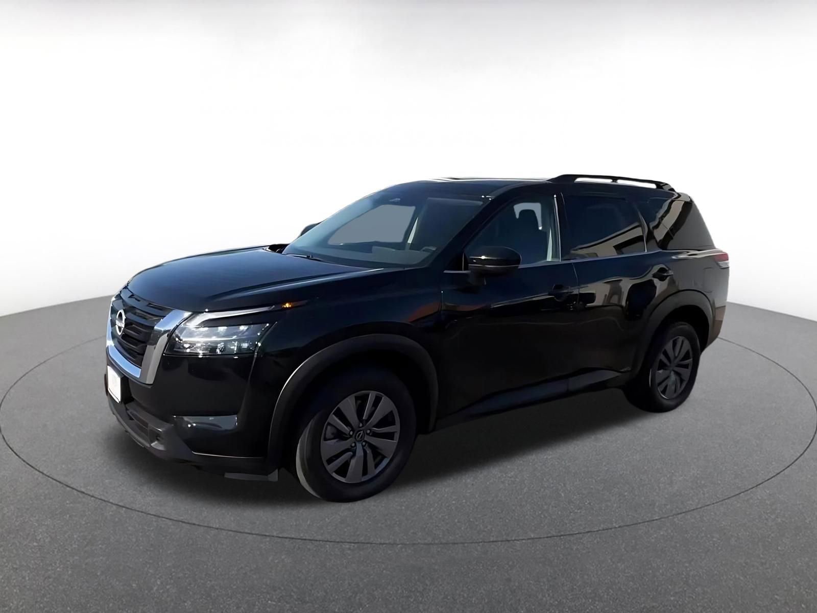 Used 2025 Nissan Pathfinder SV FWD image 8