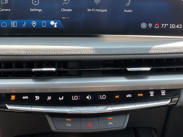 Used 2025 Cadillac XT4 Premium Luxury FWD image 10