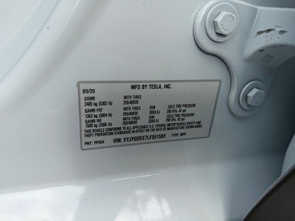 Used 2020 Tesla Model Y Long Range image 37