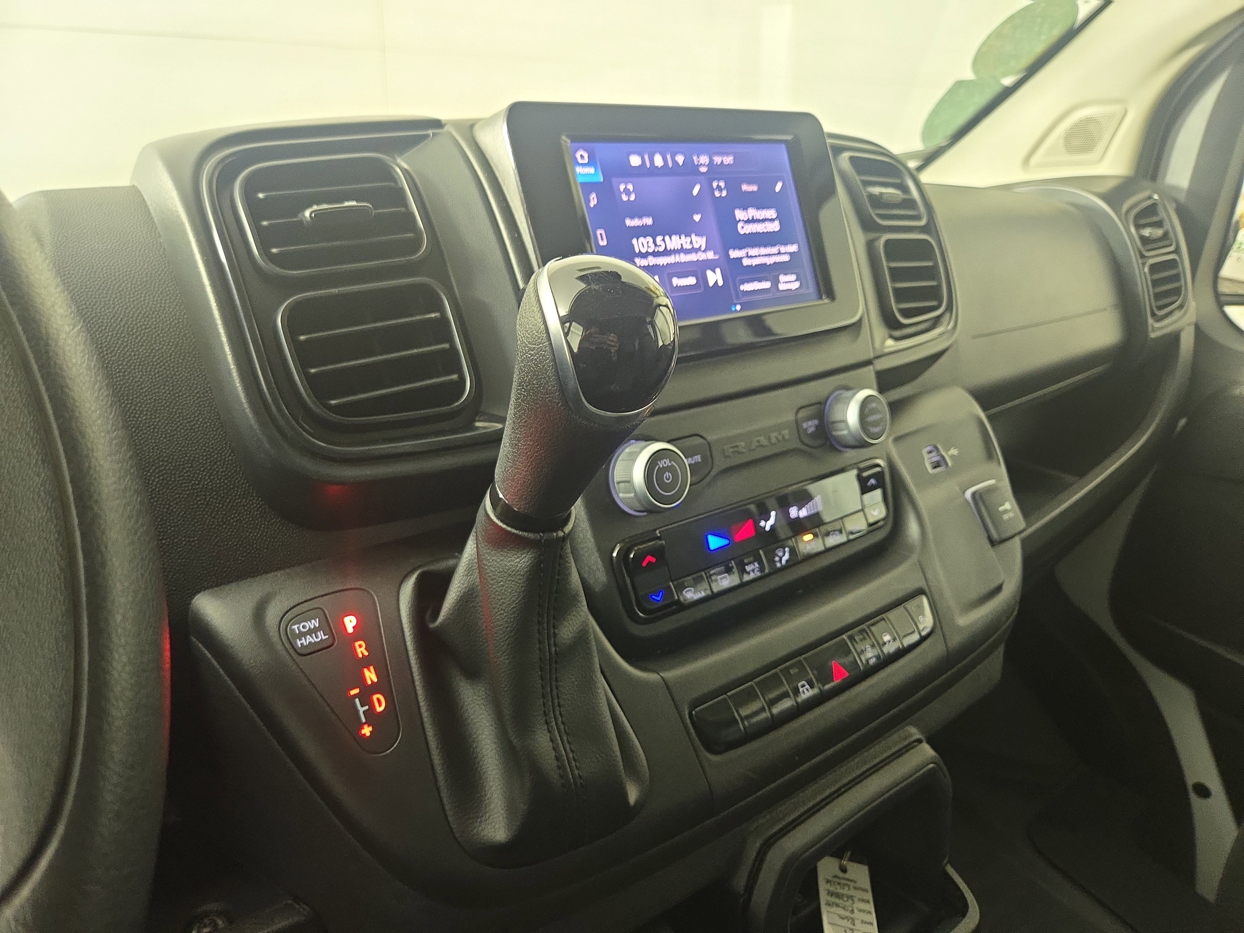 Used 2025 RAM ProMaster 2500 w/ Safety Group FWD image 23