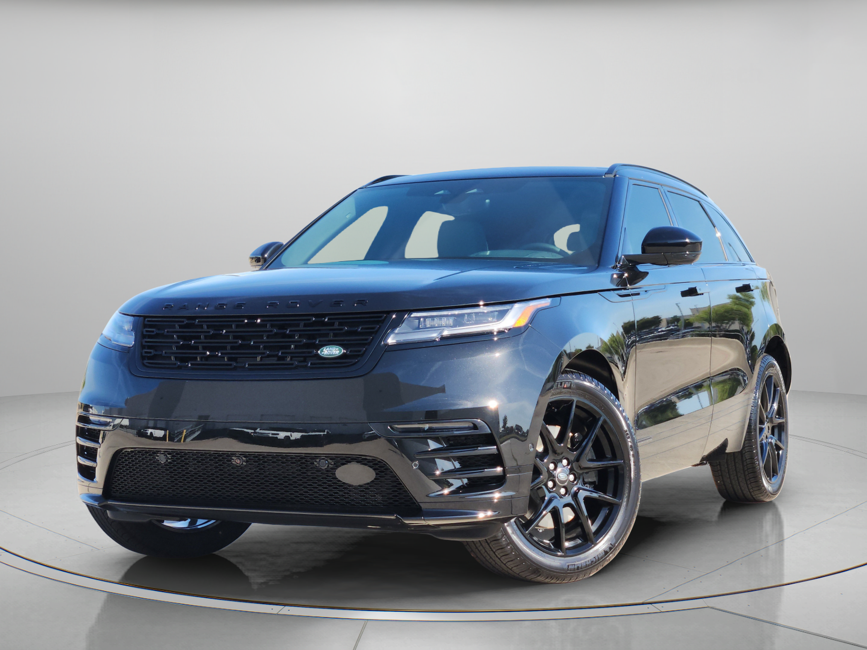 New 2026 Land Rover Range Rover Velar Belgravia AWD/4WD image 1