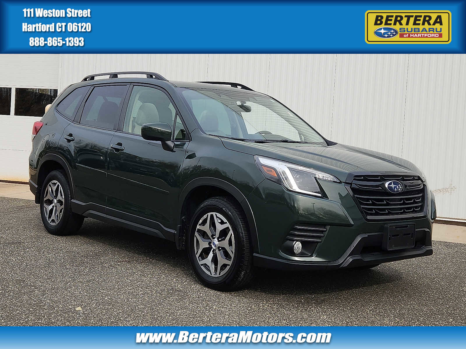 Used 2023 Subaru Forester Premium image 1