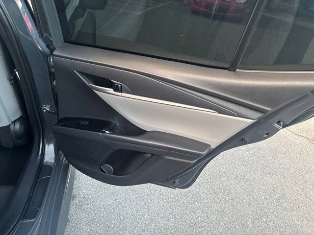 Used 2025 Toyota Camry SE w/ Convenience Package FWD image 20
