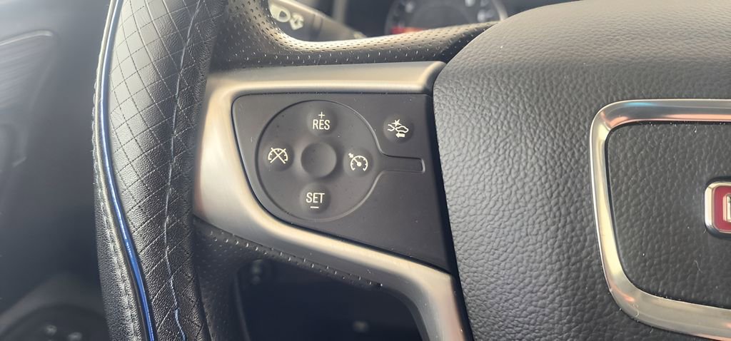 Used 2024 GMC Terrain SLE image 26