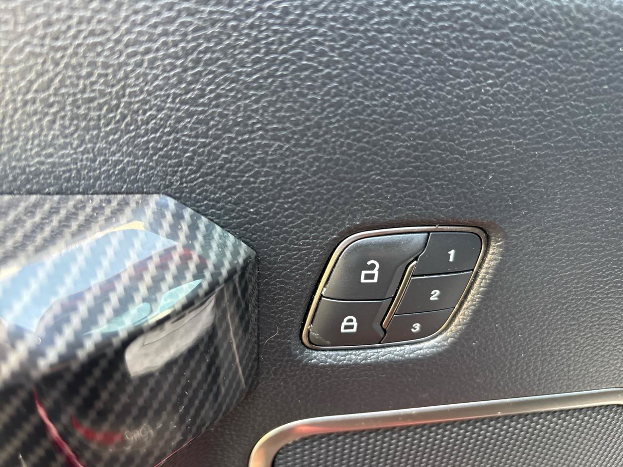 Used 2019 Ford F150 Raptor w/ Equipment Group 802A Luxury AWD/4WD image 17