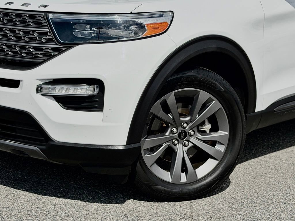 Used 2021 Ford Explorer XLT w/ Equipment Group 202A image 4