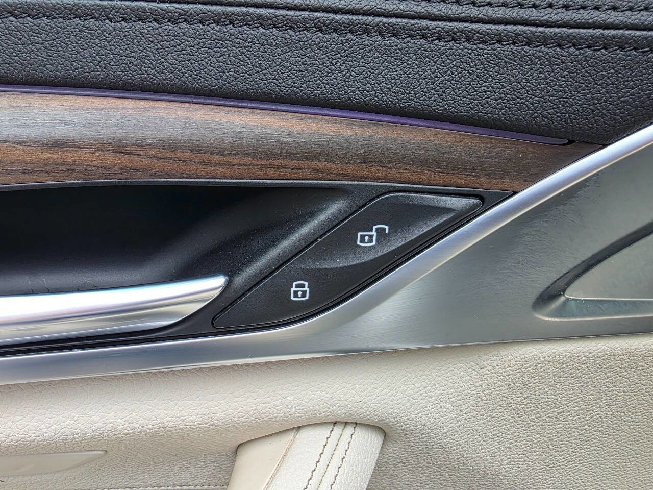 Used 2018 BMW 530i RWD image 12