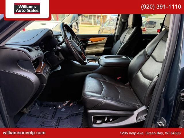 Used 2019 Cadillac Escalade Luxury AWD/4WD image 10