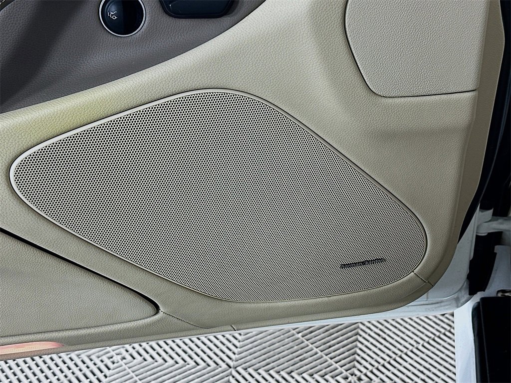 Used 2009 Mercedes-Benz SL 550 image 17