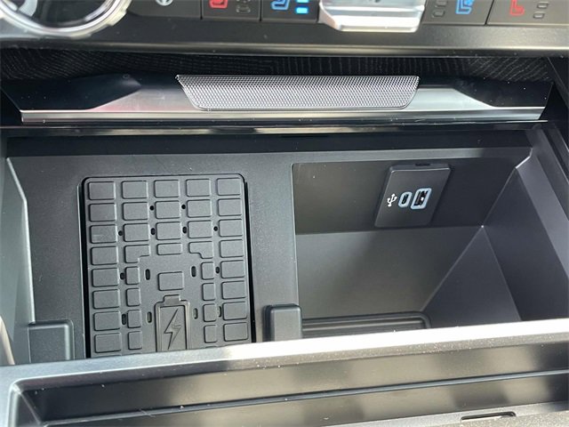 New 2025 Ford F350 Platinum w/ FX4 Off-Road Package image 29