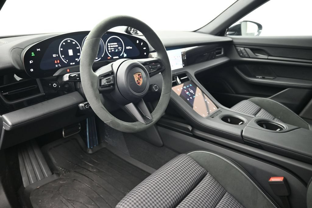 New 2026 Porsche Taycan RWD image 4