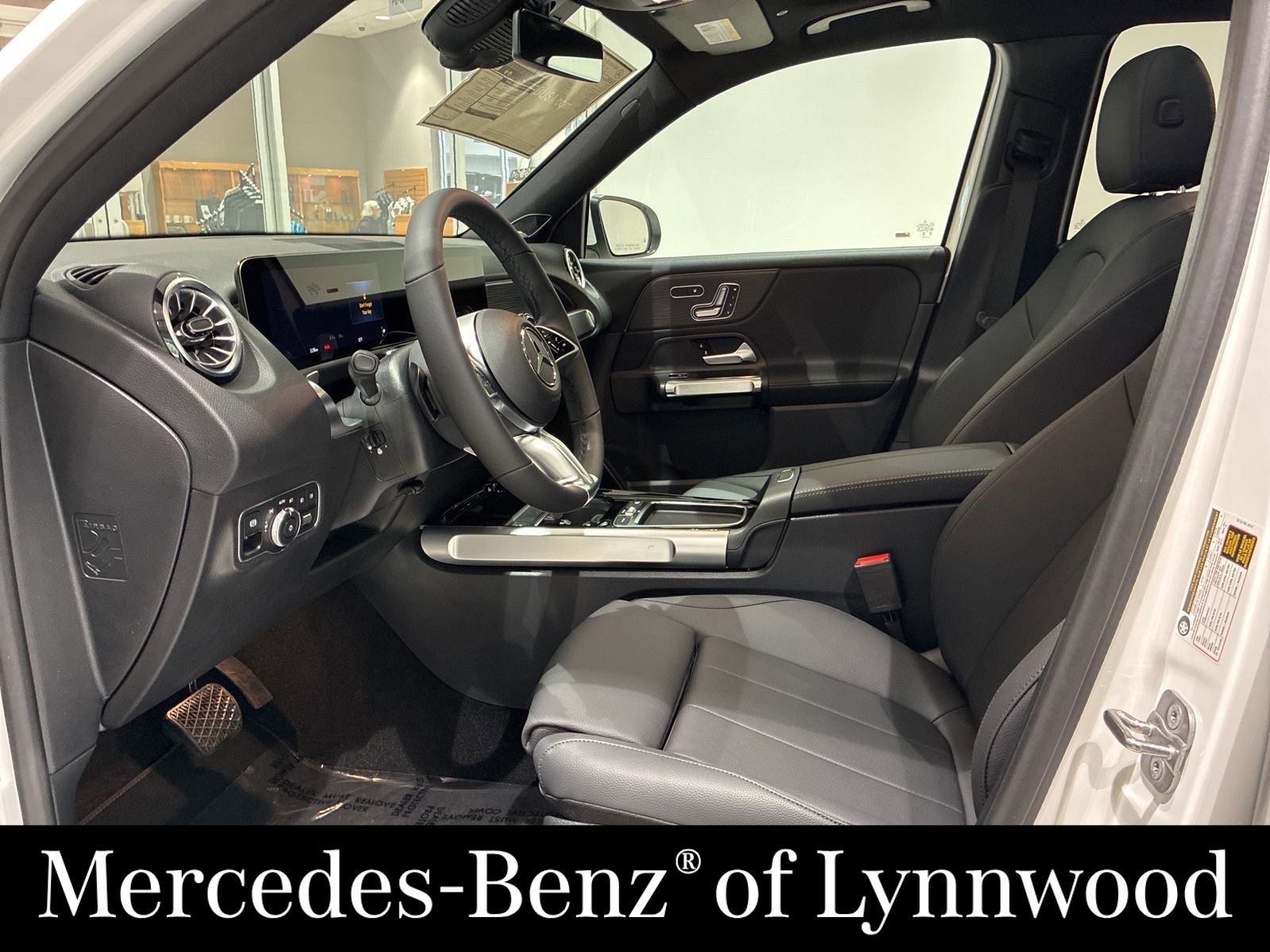 New 2026 Mercedes-Benz GLB 250 4MATIC image 12