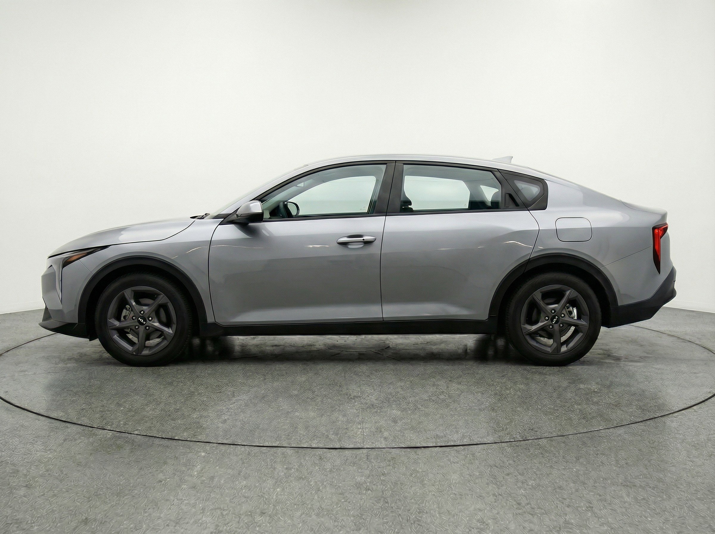 Used 2025 Kia K4 LXS FWD image 5