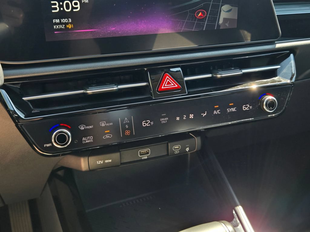 Certified 2025 Kia Niro EX FWD image 27