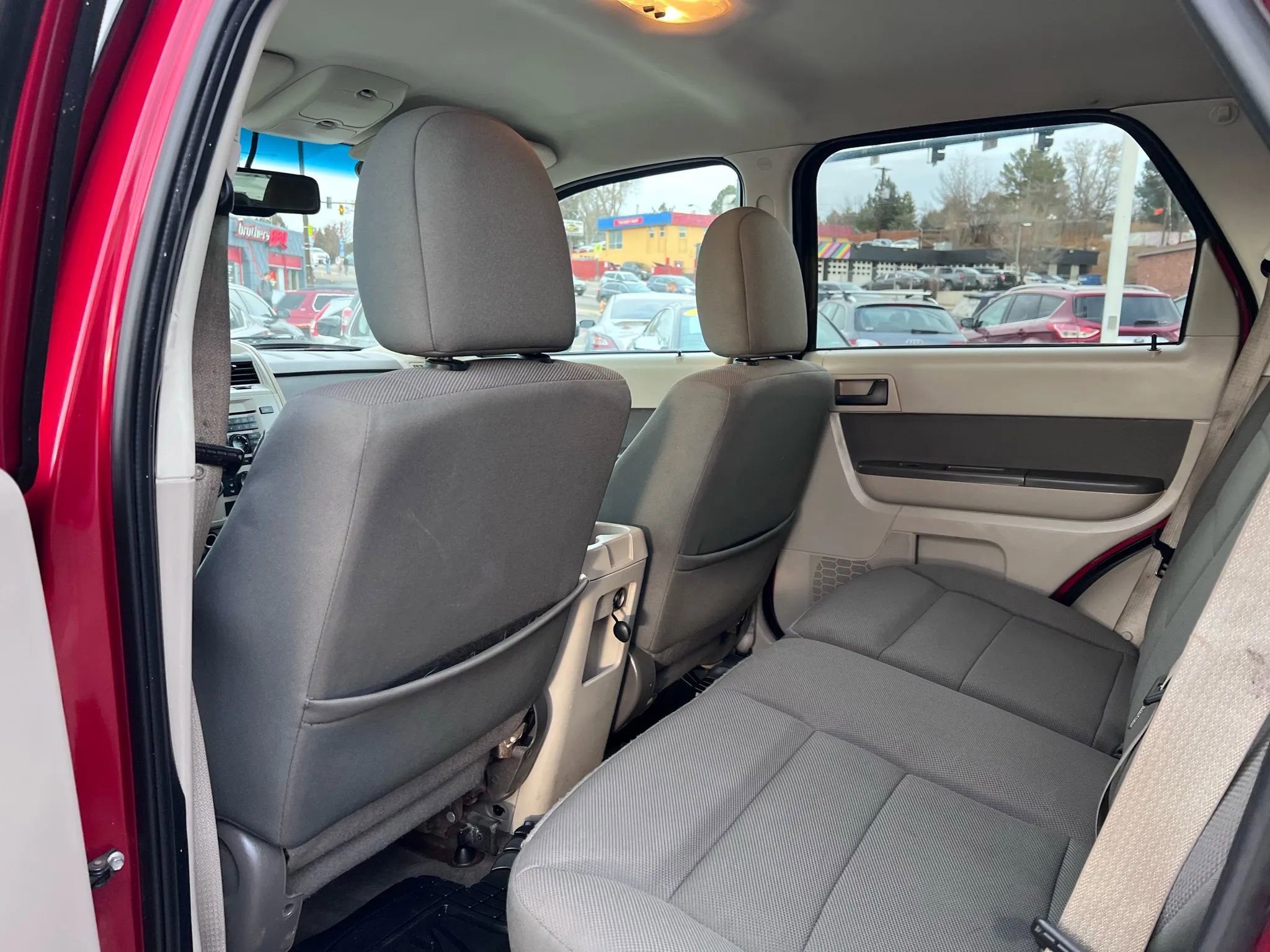 Used 2010 Ford Escape XLT image 16