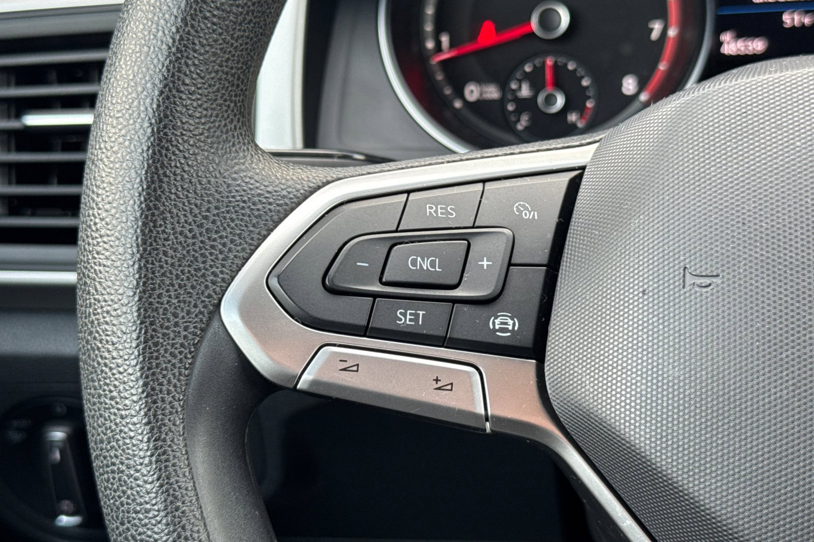 Used 2021 Volkswagen Atlas S image 26