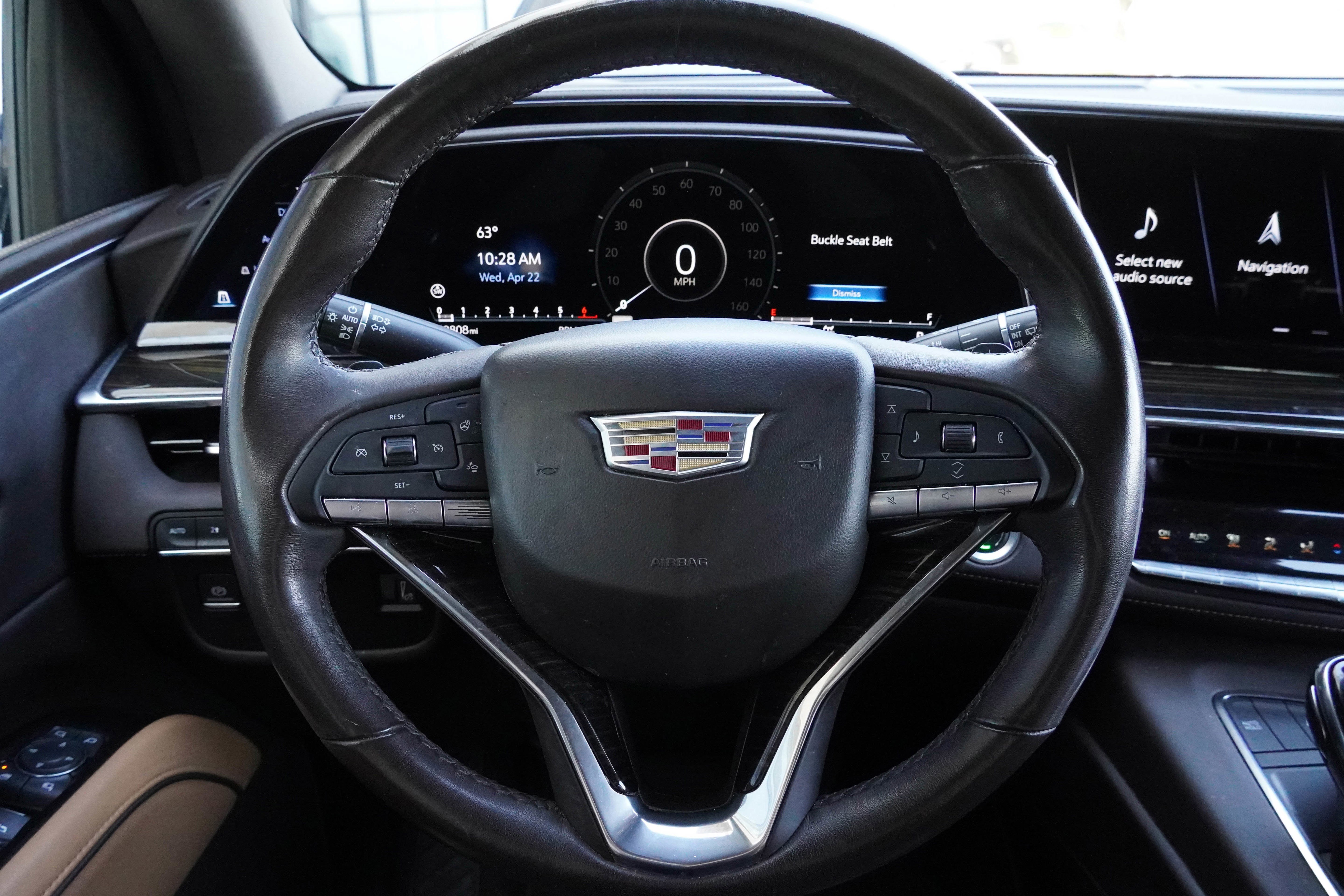 Used 2021 Cadillac Escalade Premium Luxury w/ LPO, Radiant Package AWD/4WD image 17