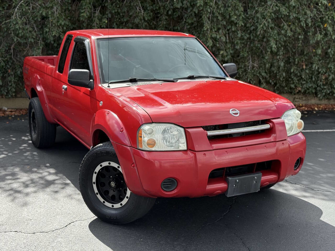 Used 2003 Nissan Frontier XE w/ Value Truck Pkg image 2