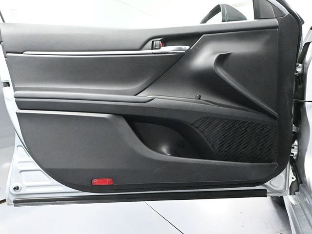Used 2024 Toyota Camry SE image 16