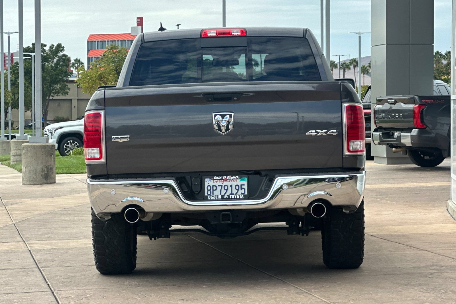 Used 2014 RAM 1500 Laramie w/ Convenience Group AWD/4WD image 5