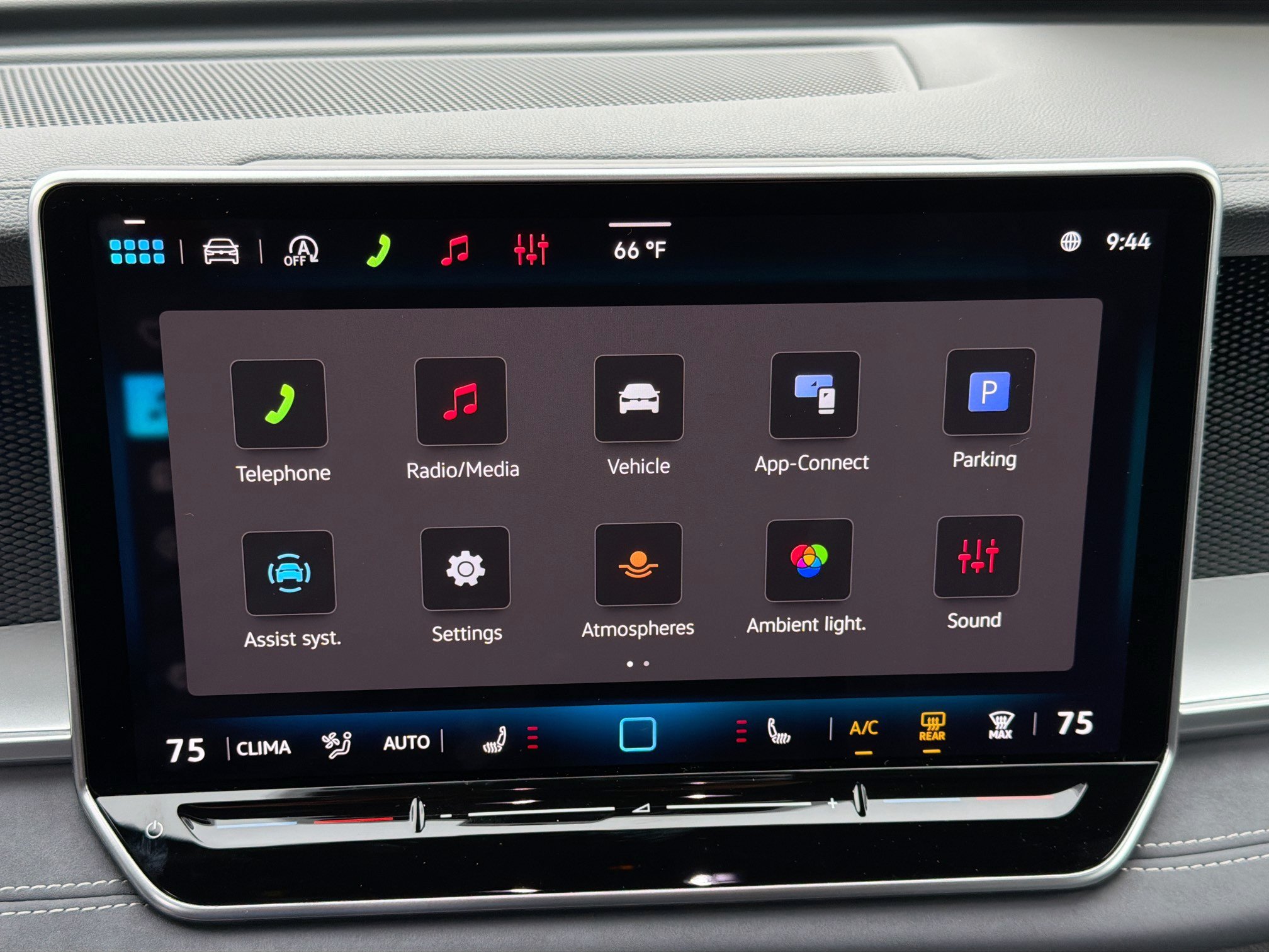 New 2026 Volkswagen Tiguan SE R-Line FWD image 33