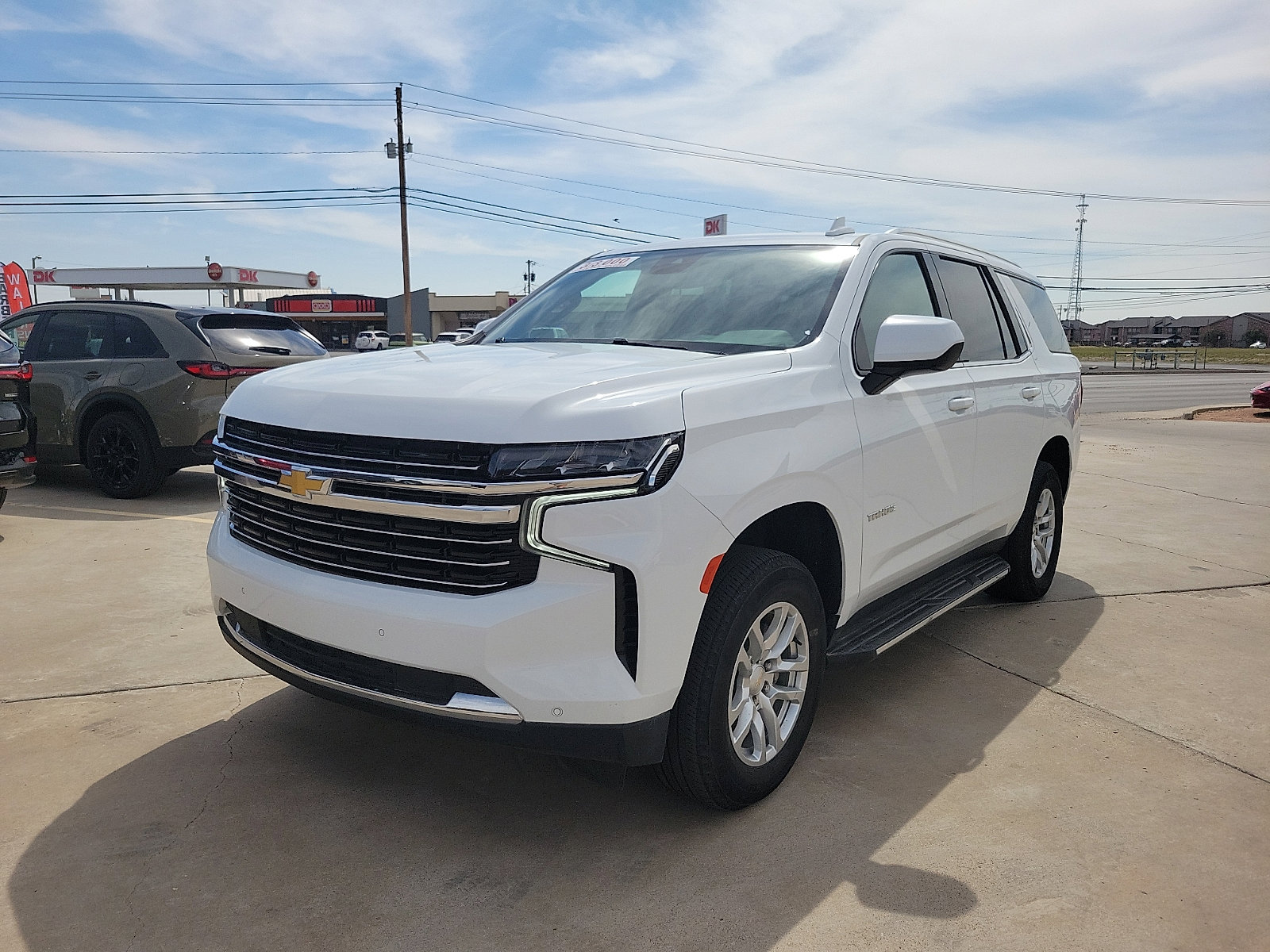 Used 2024 Chevrolet Tahoe LT AWD/4WD image 3